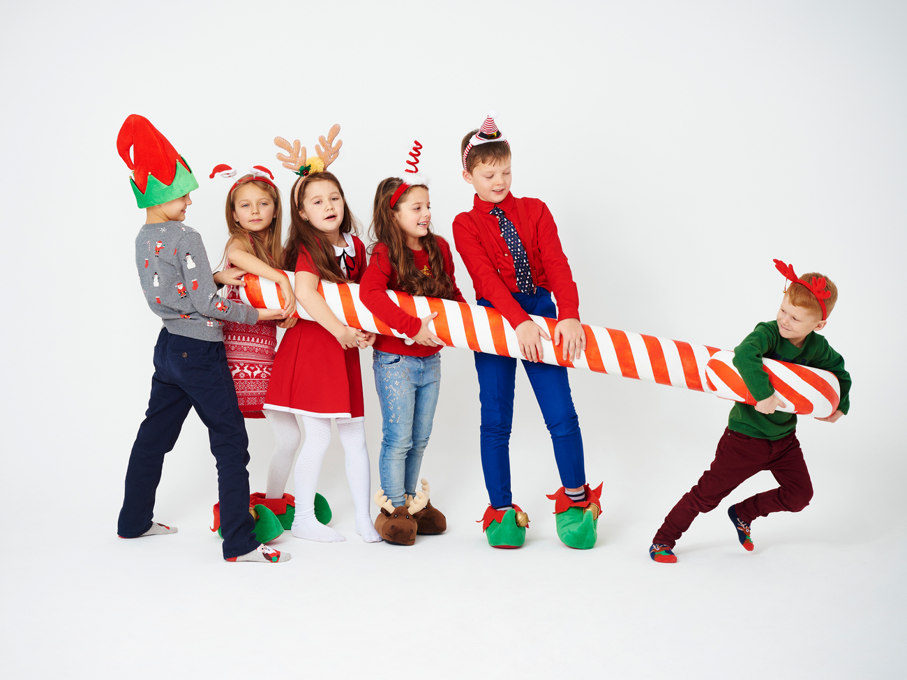 ТОП-5 развлечений для новогоднего утренника в детском саду или школе