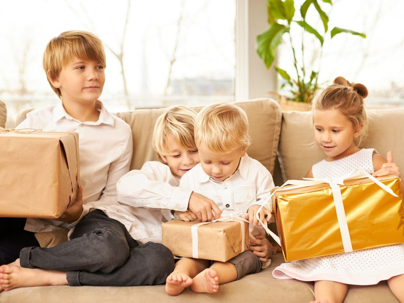 Подарки для гостей на детском празднике: что модно в 2025 году?
